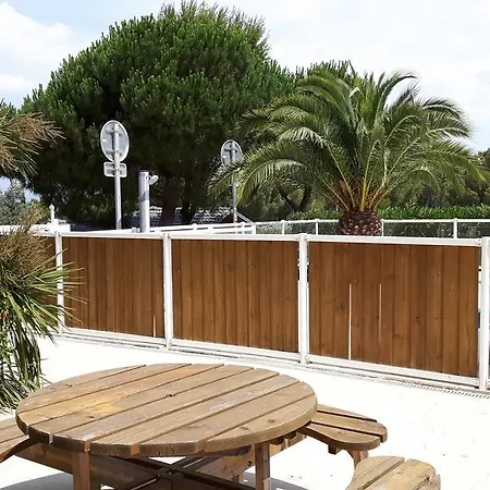 Parc Residentiel Les Hauts De Baldy Semesterpark Agde